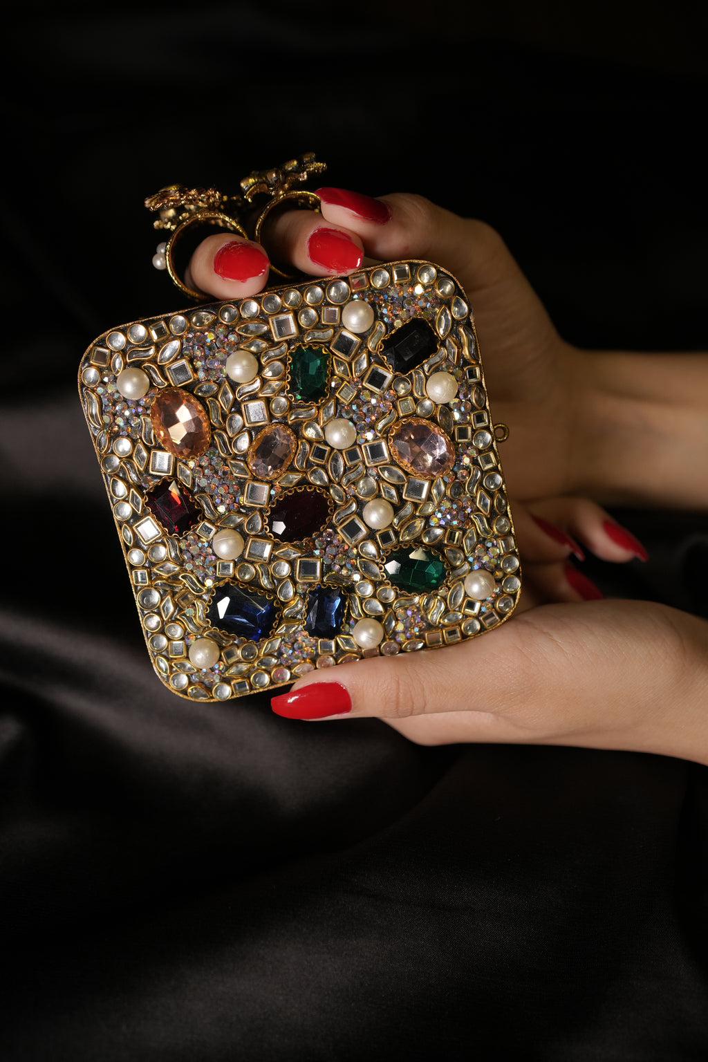 Feroza / فیروزہ /