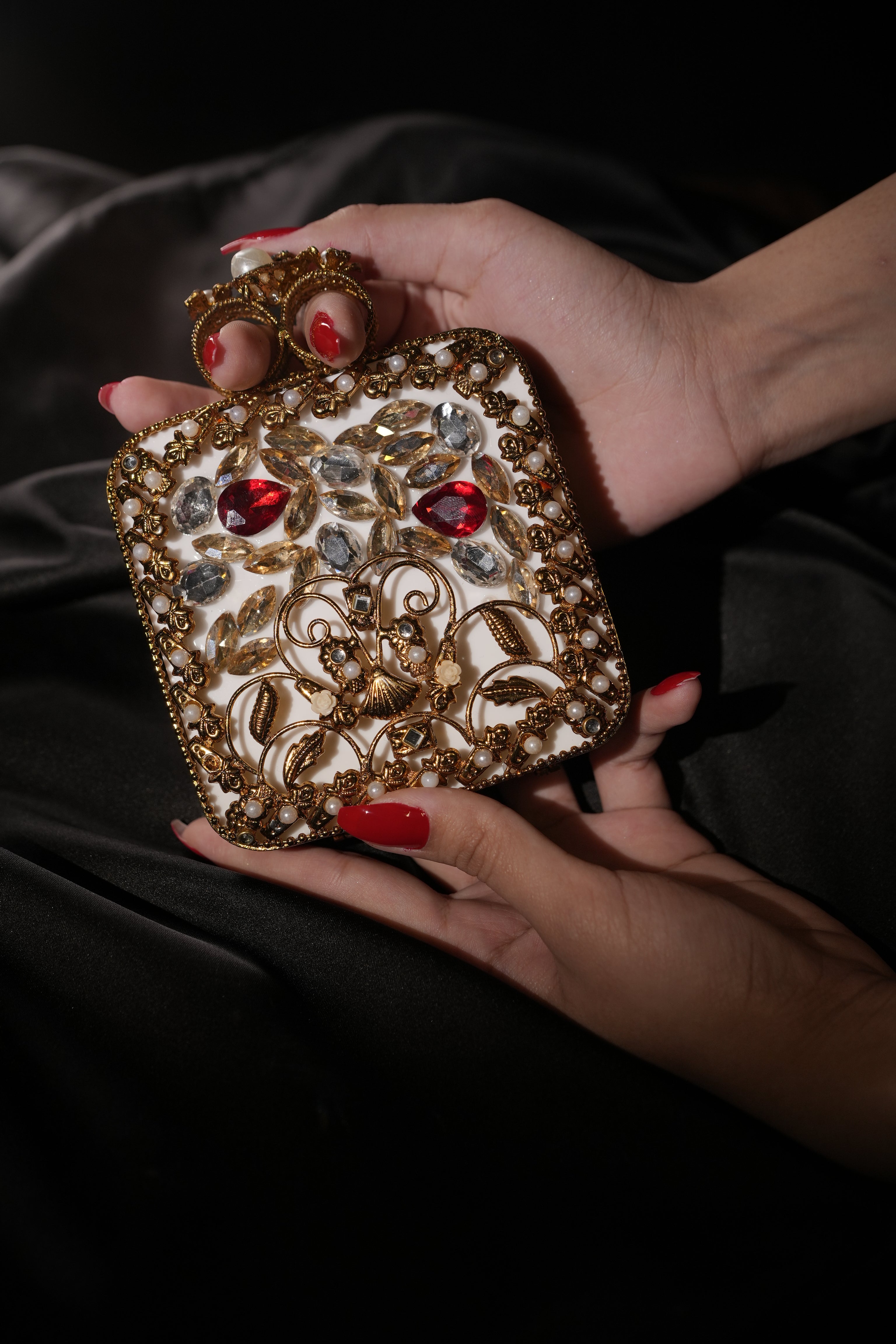 Mahrukh / ماہ رخ /