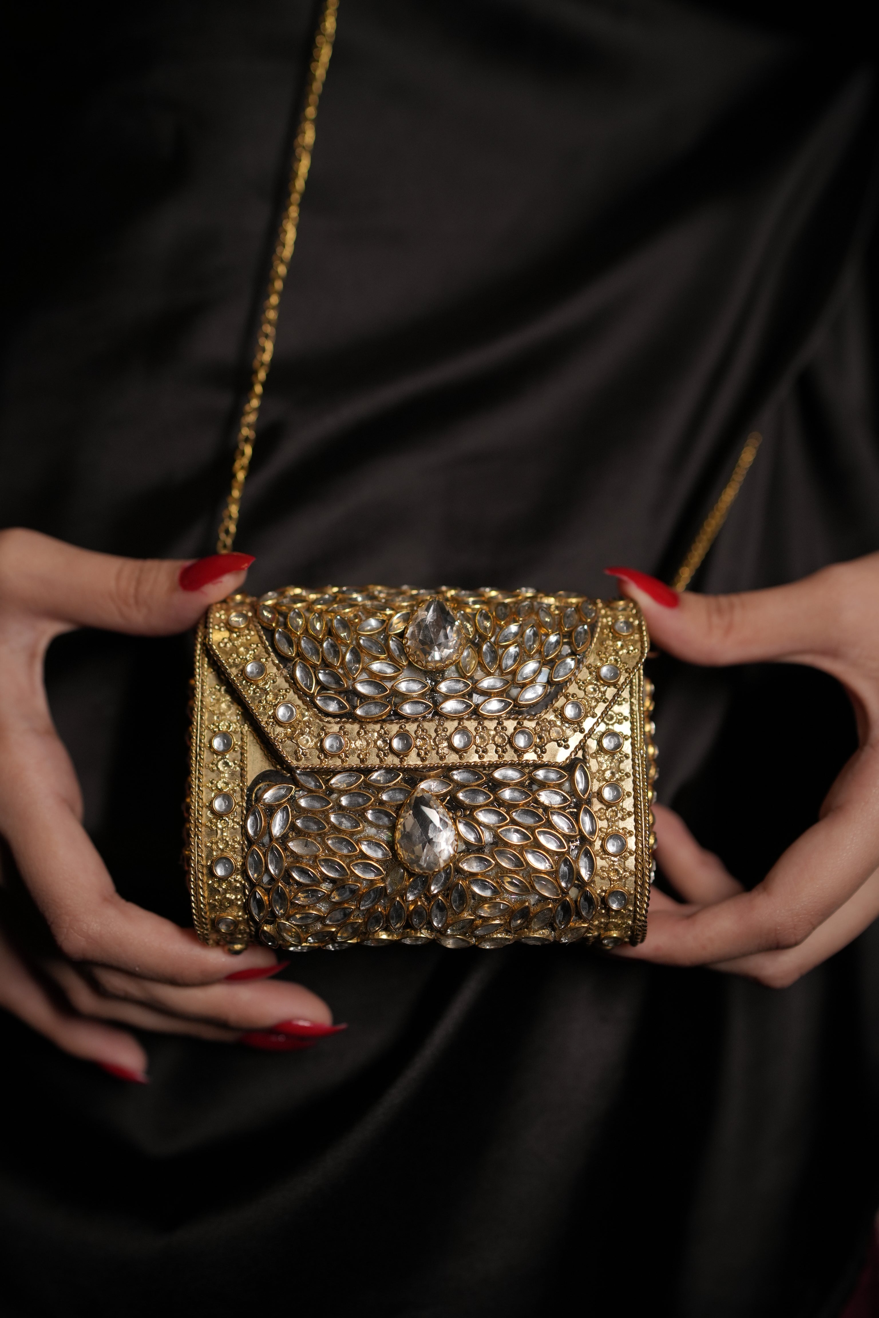 Alyana / الیانہ /